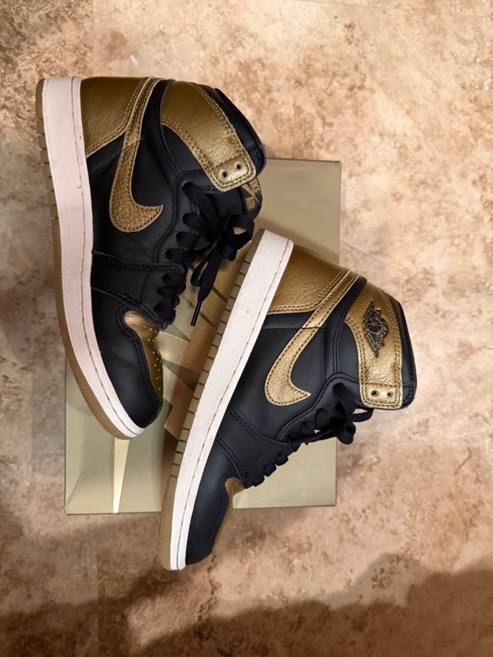 Jordan Kids' High-Top Sneakers in Black and Metallic Gold